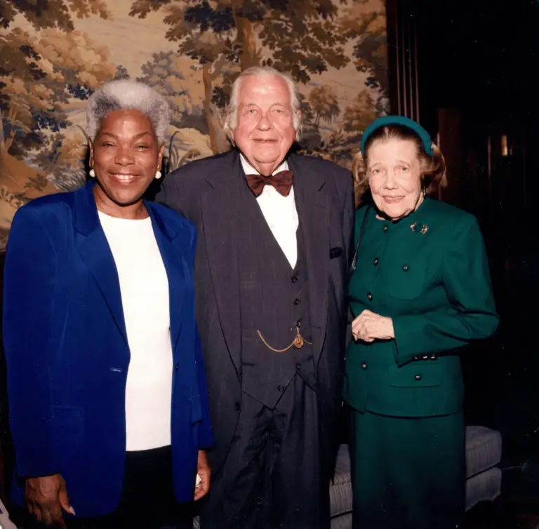 Jones, Elaine; and Others, 1998-2000 - 1 of 3 preview
